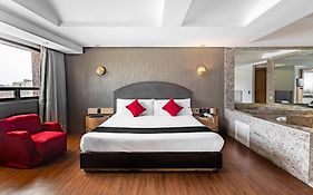 Capital O Andrade, Mexico City